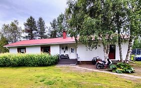 Holiday House Mäntyniemi